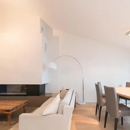 Apartment Centrally Located With Spacious Terrace