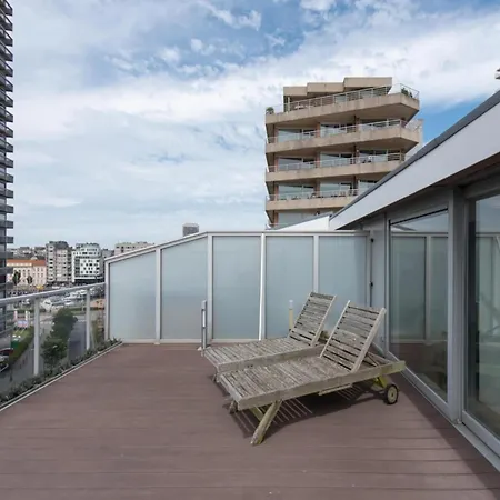 Centrally Located With Spacious Terrace Apartment Ostend