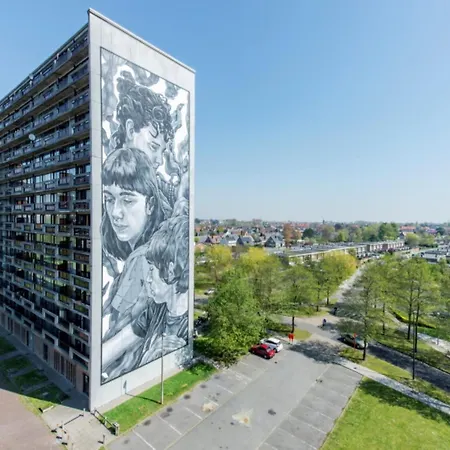 Apartment Centrally Located With Spacious Terrace